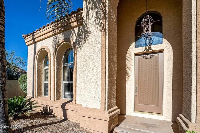 Building Photo - 6752 W Skylark Dr