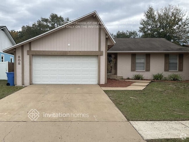 Building Photo - 808 Black Knight Dr