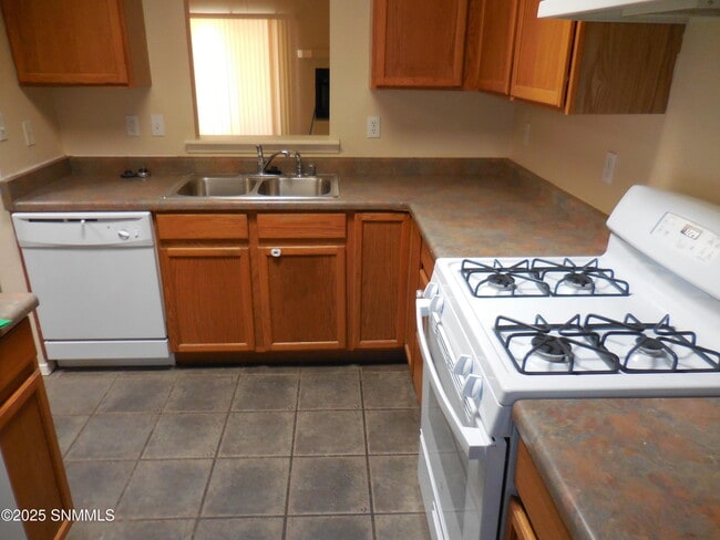 Foto del edificio - 3219 Eagle Ridge Dr