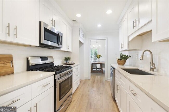 Foto del edificio - 305 Ansley Villa Dr NE