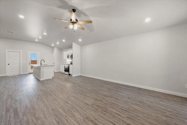Foto del edificio - New Construction Built in Upland West