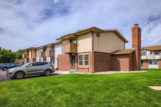 Building Photo - 1233 Willow Bend Cir