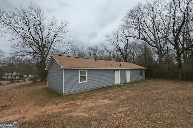 Building Photo - 715 Williams St