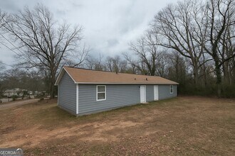 Building Photo - 715 Williams St