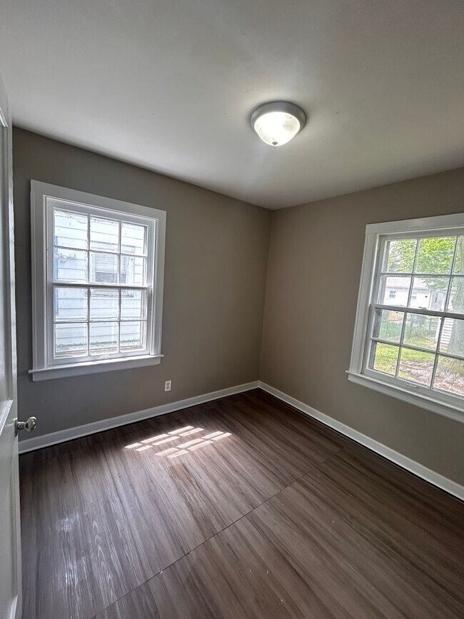 Foto del edificio - 4506 Gaywood Dr