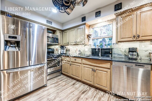 Foto del edificio - 3 Bedroom, 2 Bath Home with an Outdoor Fir...