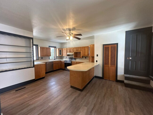 Foto del edificio - 711 W Adams St