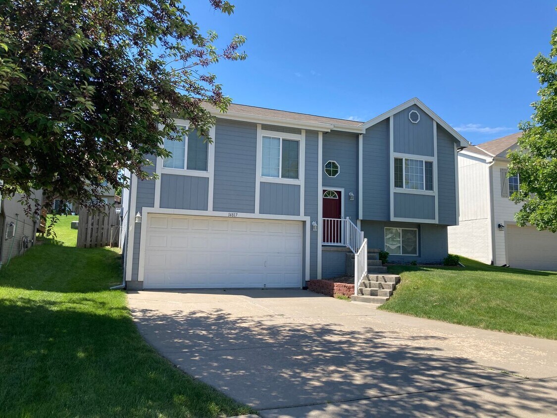 Foto principal - 14817 Mary St