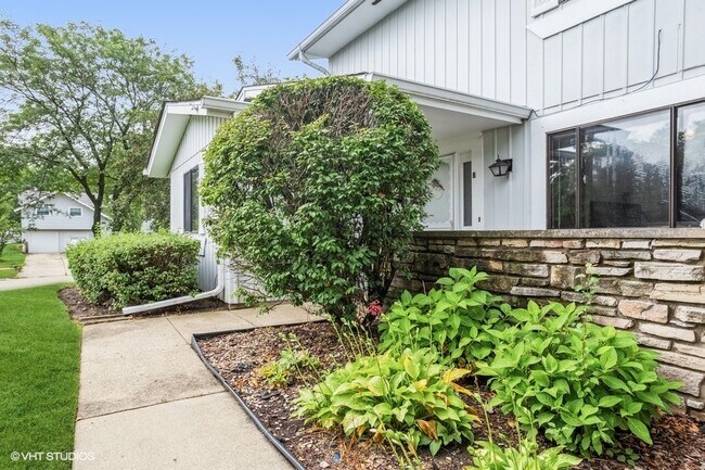Building Photo - 158 Chatham Ct