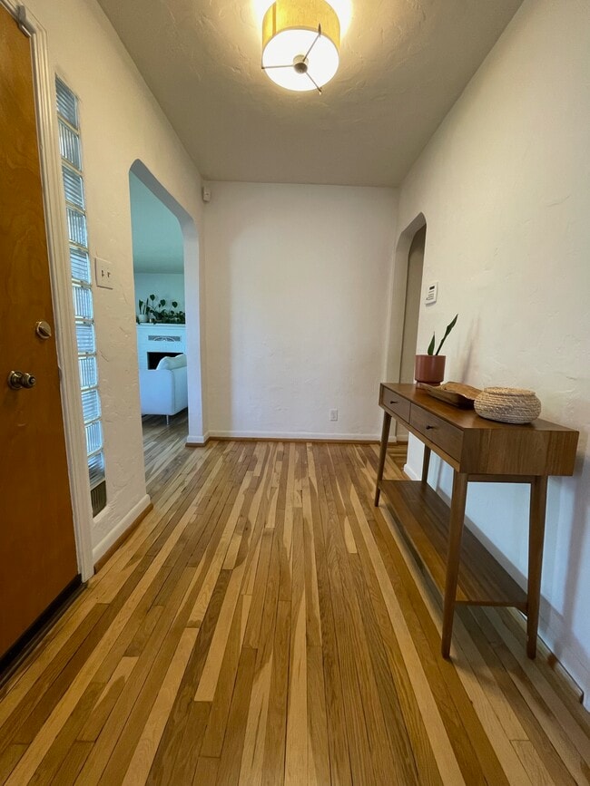 Foto del edificio - 2214 Sonoma St