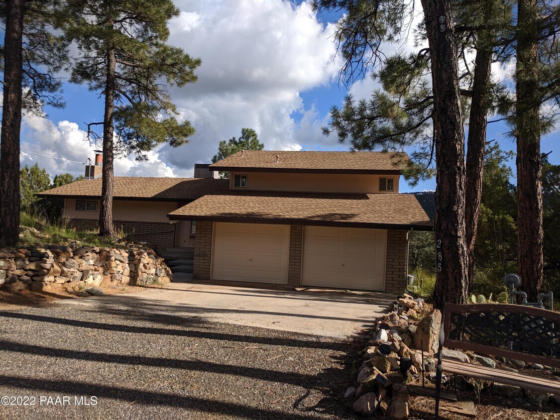 Primary Photo - 2285 Vista Ridge Rd