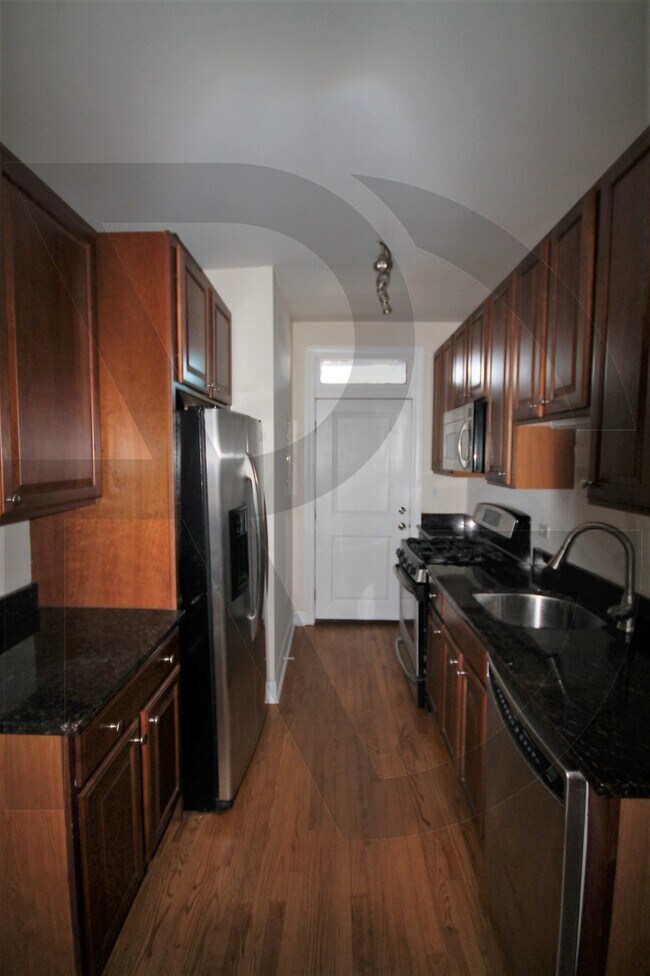 Foto del edificio - 748 W Addison