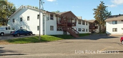 Building Photo - 2172 Green Ave