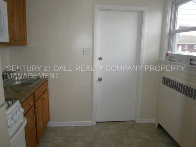 Foto del edificio - 1 BR, 1 Bath, Efficiency in West York