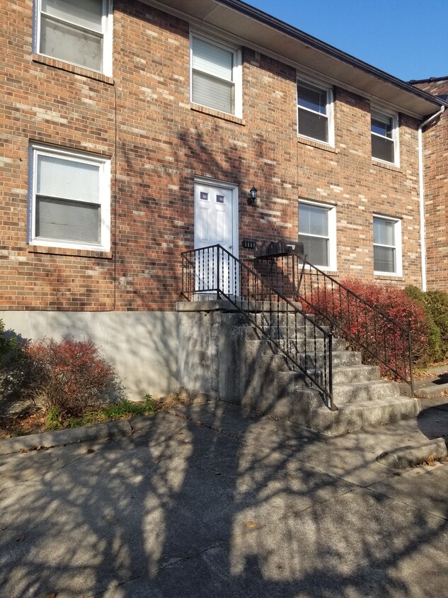 Foto principal - 104 Barton Rd