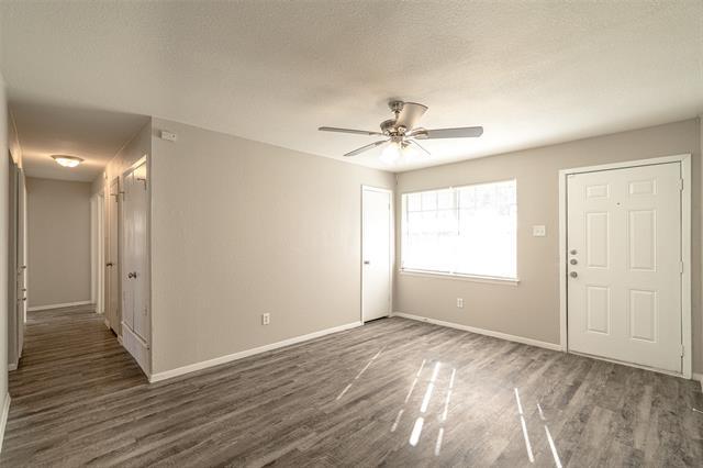 Building Photo - 6105 Singing Hills Dr