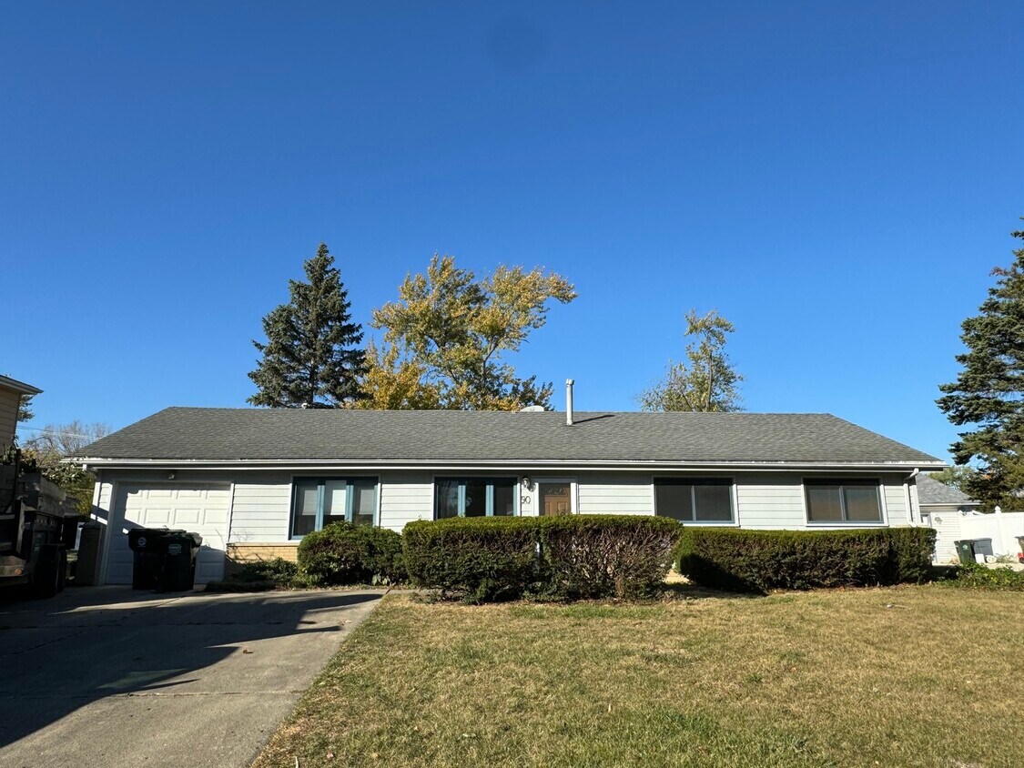 Foto principal - 90 Thacker St W