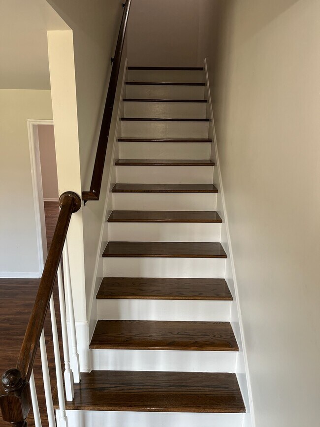 Building Photo - Garnett