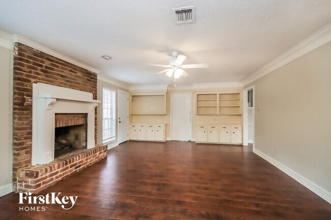 Building Photo - 461 Stephen F Austin Dr