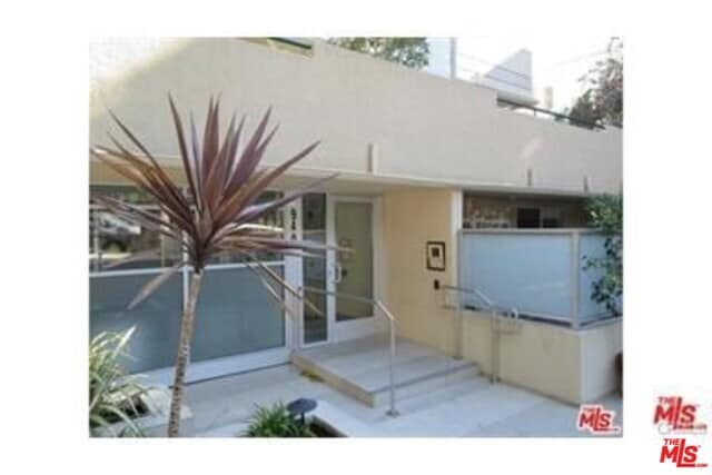 Building Photo - 939 Palm Ave