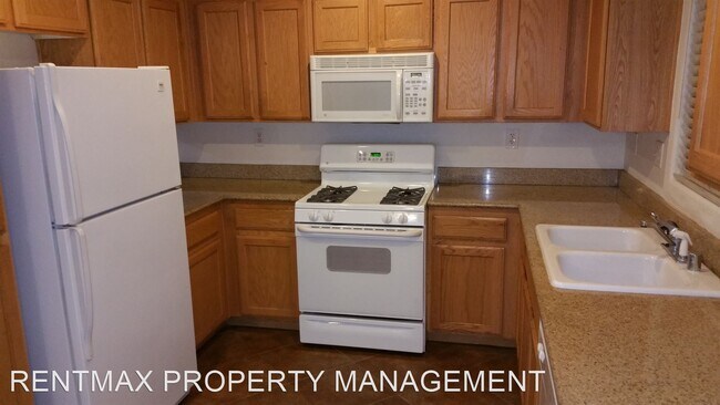 Foto del edificio - 3 br, 2.5 bath House - 7466 DESERT LUPINE