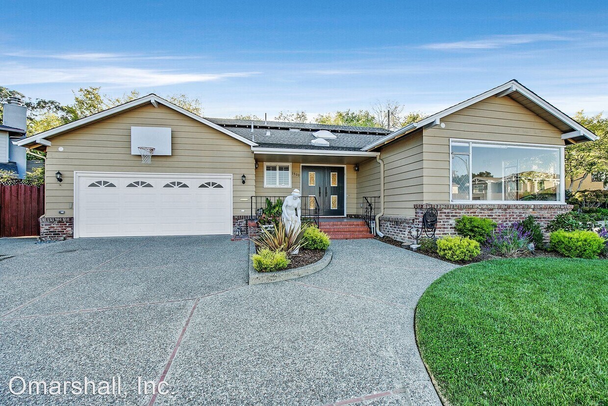 Primary Photo - 4 br, 4 bath House - 1900 Polo Ct