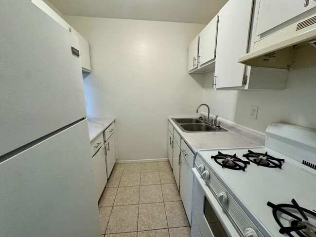 Building Photo - 2 bed| 1 bath