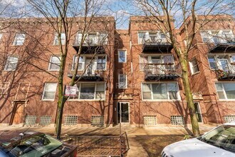 Building Photo - 4406 N Sacramento Ave