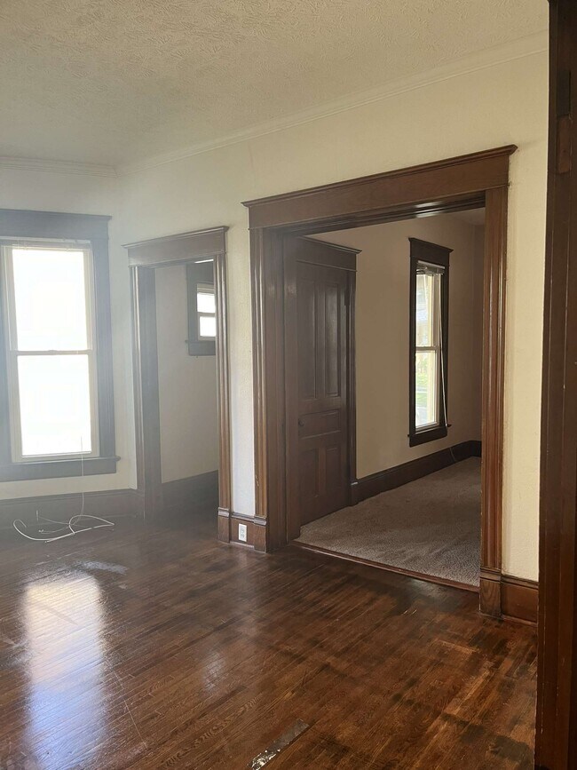 Building Photo - 407 Seminary Ave