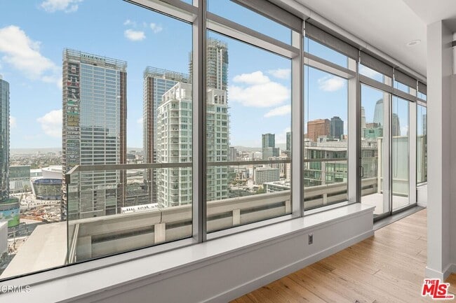 Building Photo - 1155 S Grand Ave