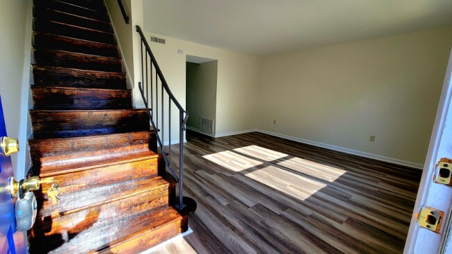 Building Photo - 1400 Meridian Ave