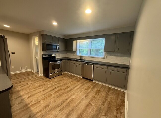 Foto del edificio - 40 Wheatfield Cir