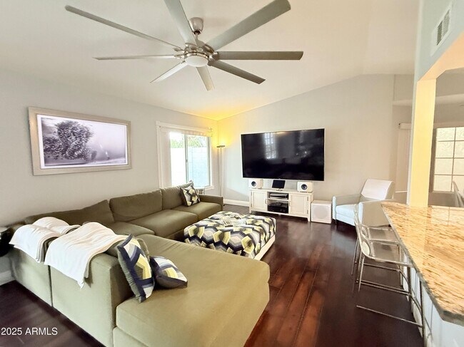 Foto del edificio - 6814 E Sandra Terrace