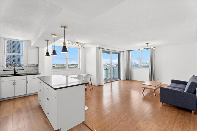 Foto del edificio - 770 Claughton Island Dr
