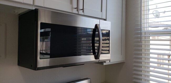 Foto del edificio - 1216 W Court St