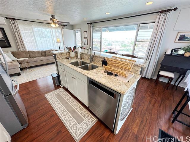 Foto del edificio - 1445 Mokuna Pl