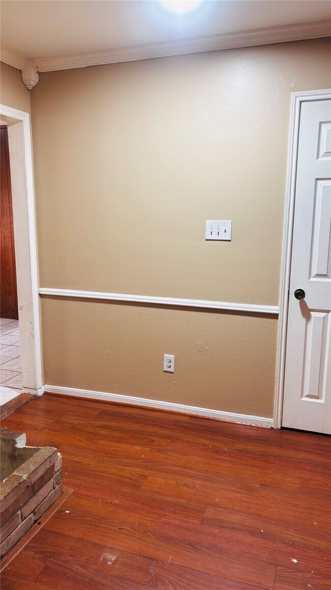 Foto del edificio - 8343 Sterlingshire St