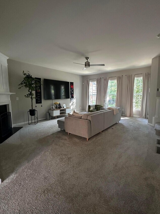 Foto principal - 2371 Towneview Ct SE
