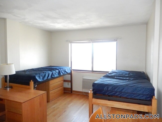 Foto del edificio - 1110 Commonwealth Ave