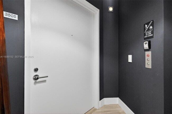 Foto del edificio - 2020 N Bayshore Dr