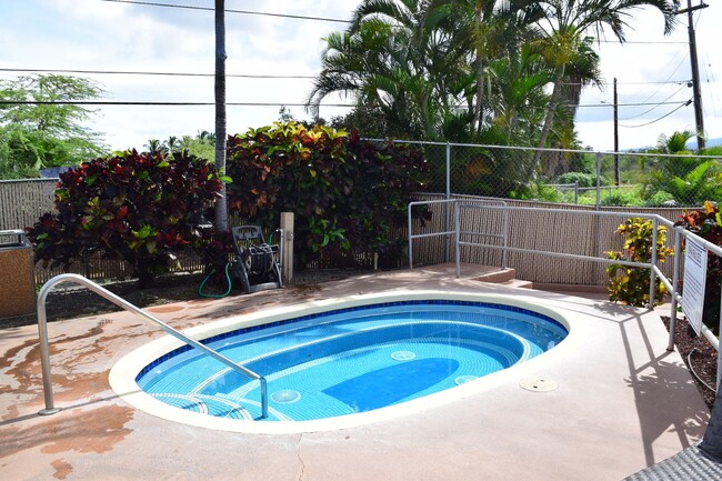 Building Photo - Maui Gardens 1bd 1ba upstairs Unit - Mostl...