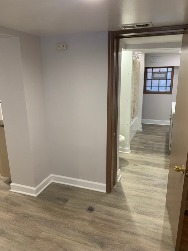 Foto del edificio - 3319 N Osage Ave