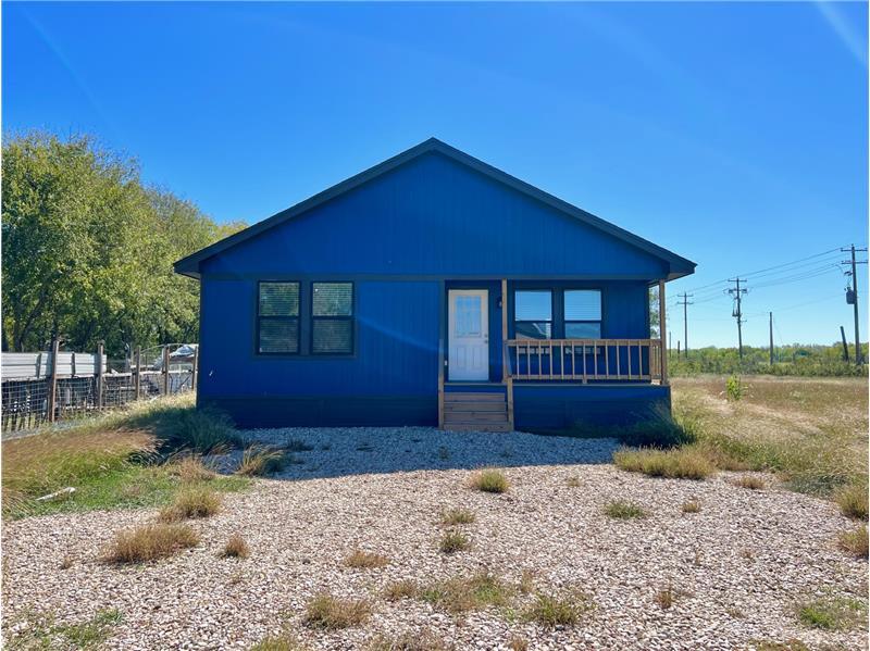 202 E Bowie St, Mart, TX 76664 Condo for Rent in Mart, TX