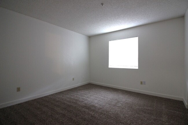 Building Photo - 1 Bedroom for Rent