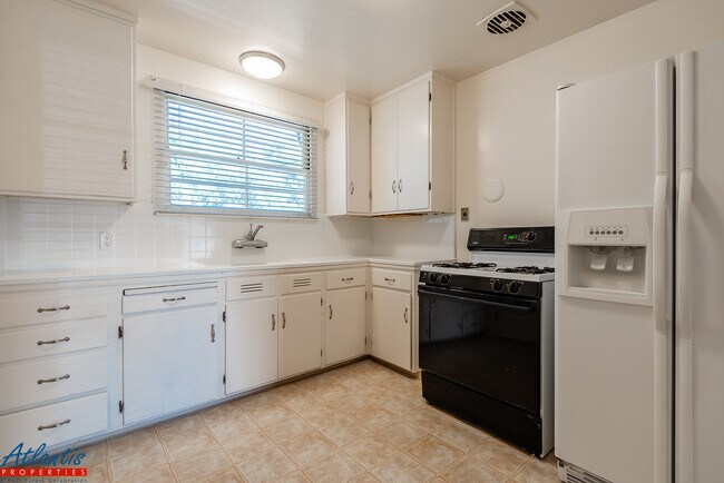 Foto del edificio - 1724 Creek Dr