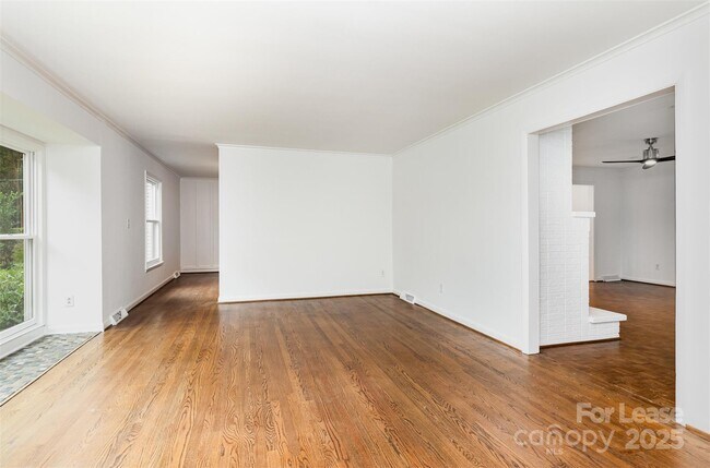 Building Photo - 6334 Fair Valley Dr