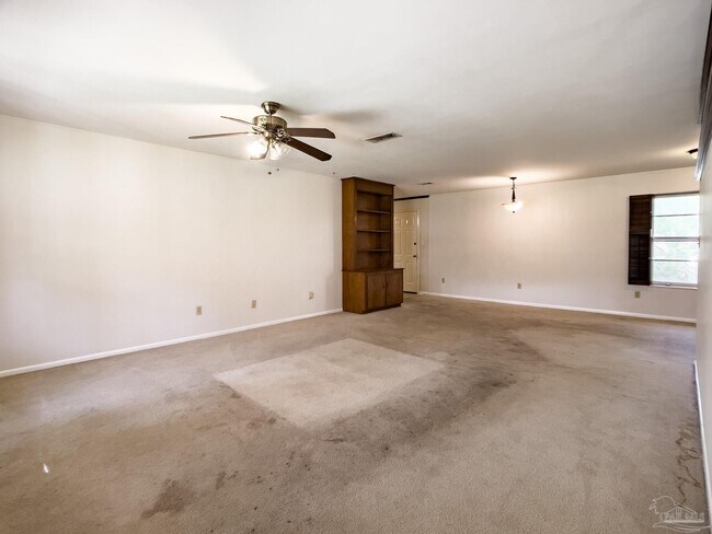 Building Photo - 4617 St Nazaire Rd