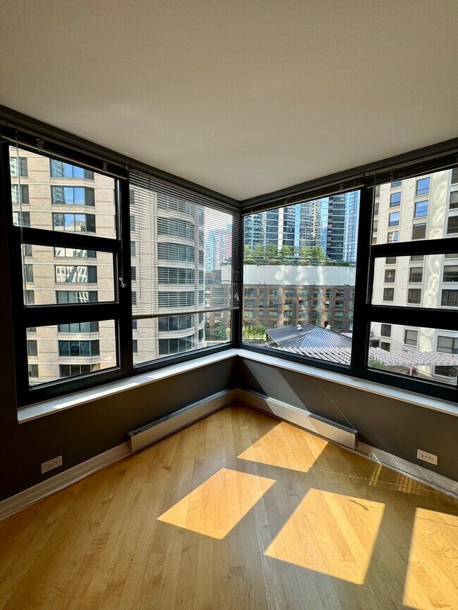 Foto del edificio - 401 E Ontario St