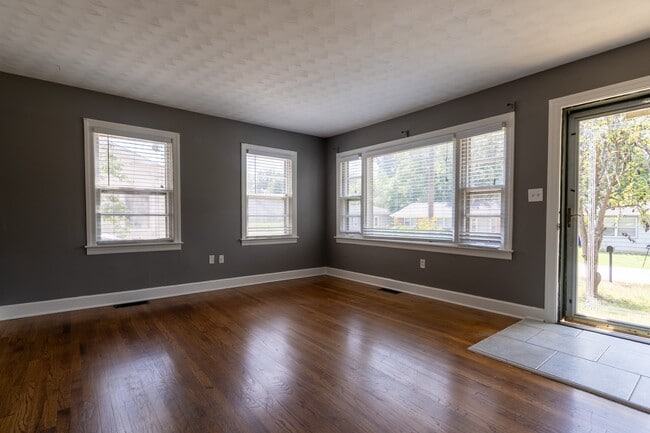 Foto del edificio - 1414 Holmes Ave