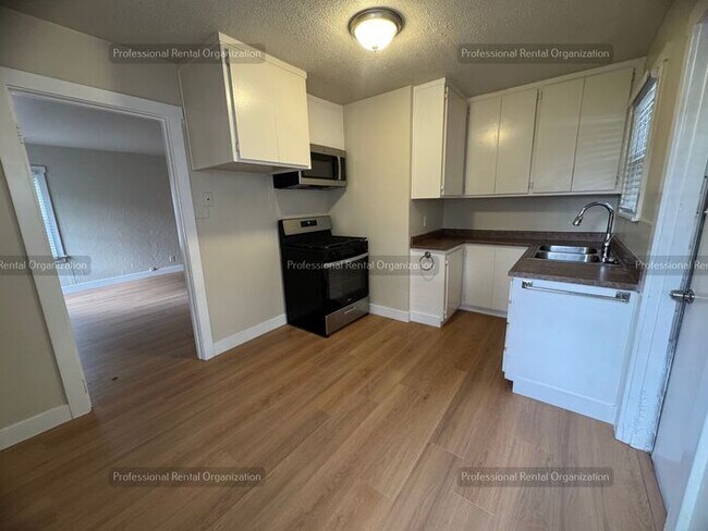 Foto del edificio - "Available Now".......... one-bedroom, one-bathroom house located in the heart of Napa Valley!!